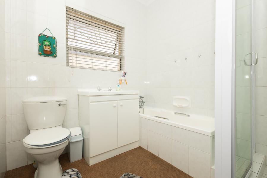 5 Bedroom Property for Sale in Churchill Estate Western Cape